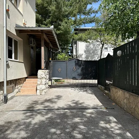 Villa Naomi